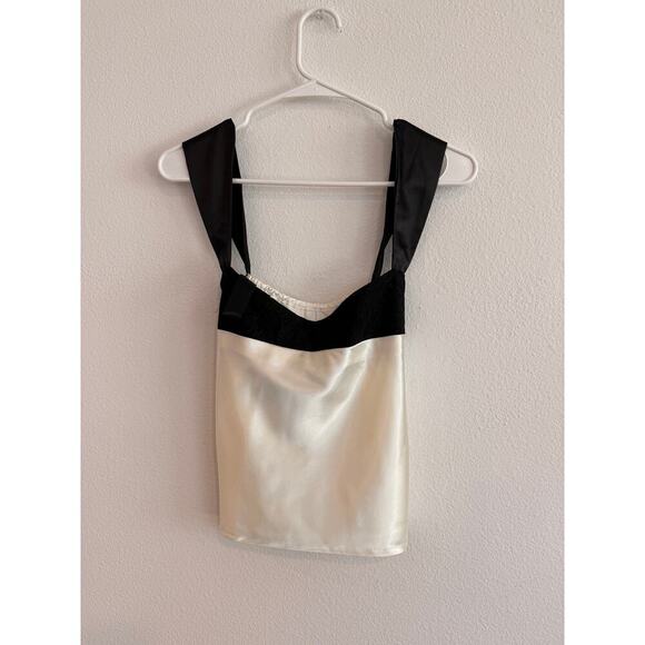 Enduring Kairos White Bisous top size Small - Picture 5 of 9